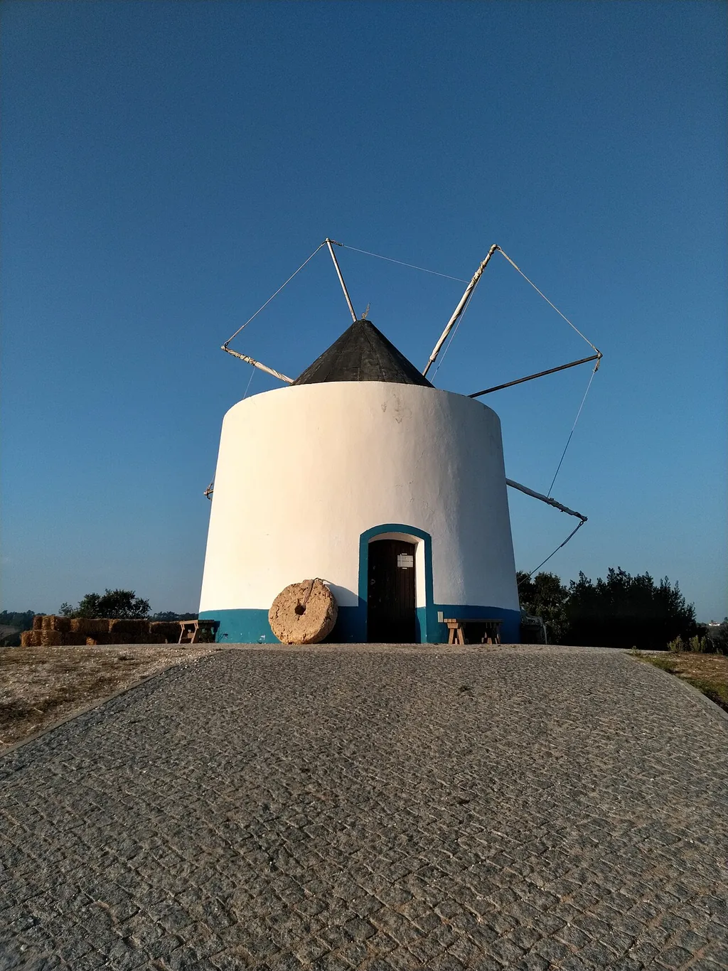 Moinho de Vento de Odeceixe in Aljezur