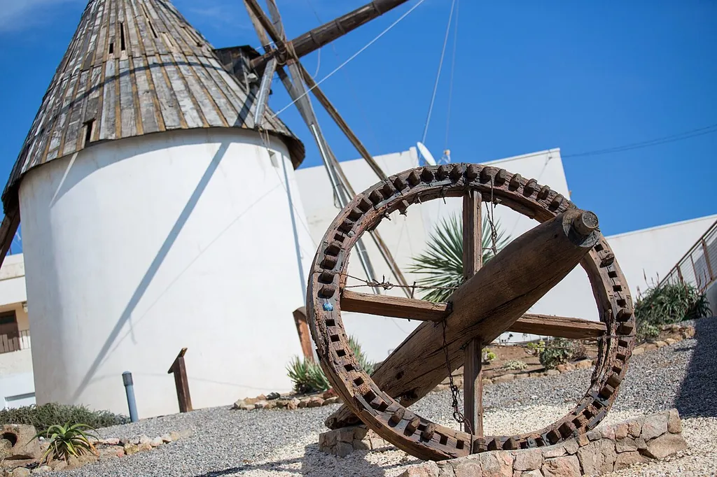 Molino de viento y centro de interpretación in Carboneras