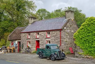 Molly Gallivan’s Cottage & Traditional Farm in Kenmare