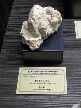 MUM – Museo Mineralogico e Gemmologico Luigi Celleri in Campo nell'Elba