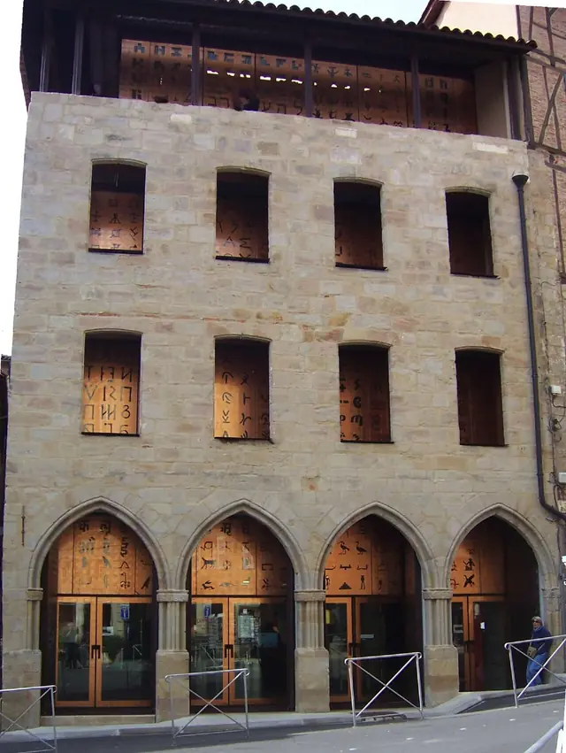 Musée Champollion – Les Écritures du Monde in Figeac
