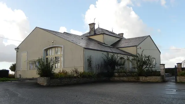 Musée départemental de l'École Publique in Vergné
