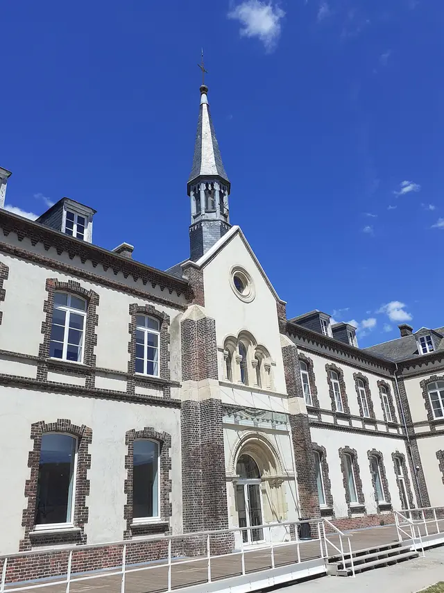 Musée du Verre François Décorchemont in Conches-en-Ouche