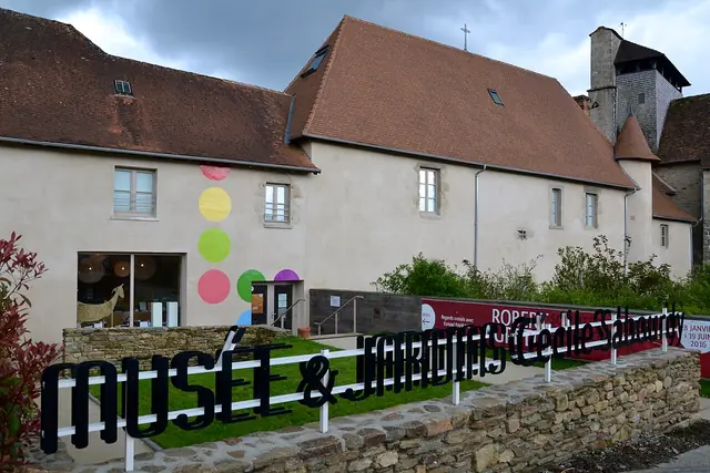 Musée et jardins Cécile-Sabourdy in Vicq-sur-Breuilh