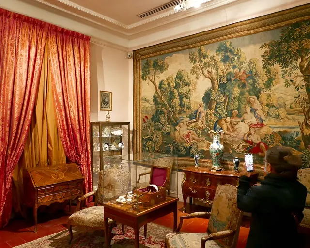 Musée Louis-Vouland in Avinhão