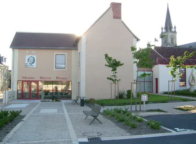 Musée Mado Robin in Yzeures-sur-Creuse