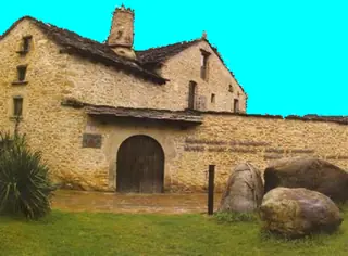 Museo Ángel Orensanz y Artes del Serrablo in Sabiñánigo