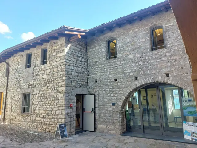 Antiquarium Luigi Belloni e Mariuccia Zecchinelli in Tremezzina