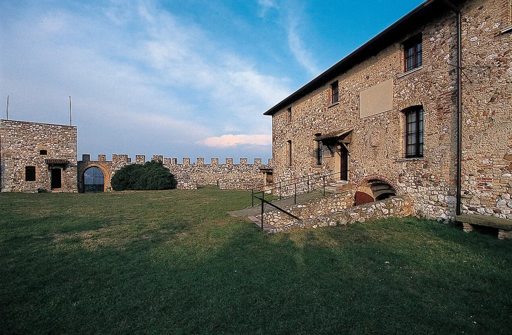 Museo civico ornitologico Gustavo Adolfo Carlotto in Lonato del Garda