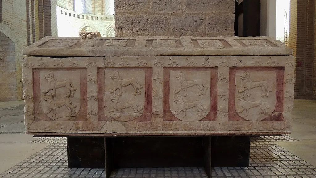 Museo de Arte Sacro de San Salvador de los Caballeros in Toro – Photo 5 of 5