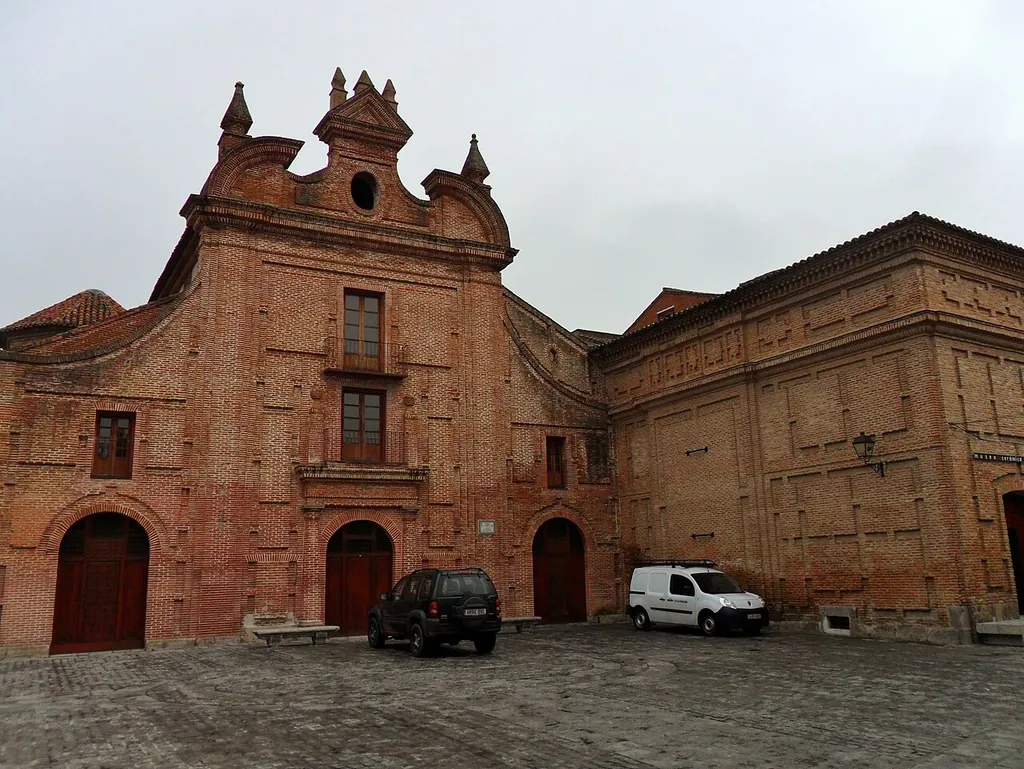 Museo de Cerámica Ruiz de Luna in Talavera de la Reina