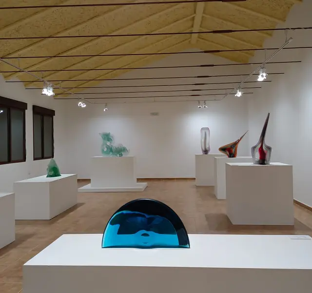 Museo de Escultura en Vidrio Javier Gómez in Pedro Bernardo