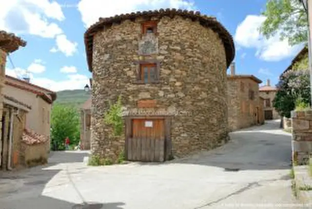Museo Etnológico y Fragua de Horcajuelo in Horcajuelo de la Sierra