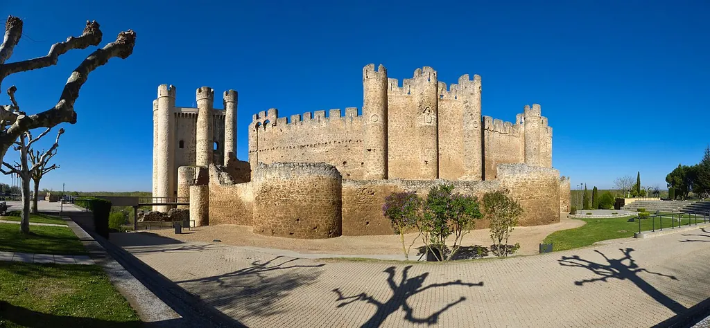 Museo del Castillo de Valencia de Don Juan – Bild 2 von 4