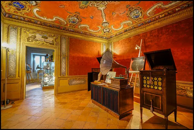 Museo del disco d'epoca in Sogliano al Rubicone