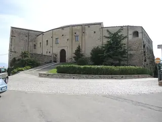 Museo e Archivio degli Artisti Abruzzesi Contemporanei - Castello di Nocciano