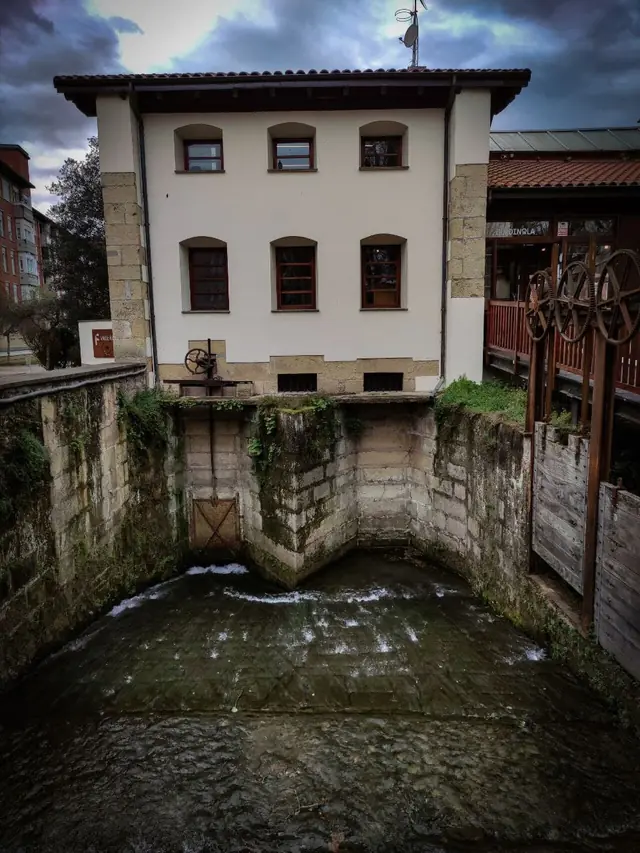 Fanderiako Errota – Ibaiaren Etxea in Errenteria