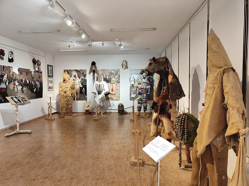 Museo del Carnaval y del Gallo in Mecerreyes
