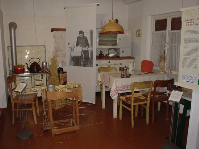 Museum der Strohverarbeitung in Twistringen – Photo 2 of 2