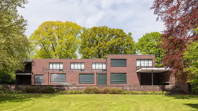 Museen Haus Lange und Haus Esters in Krefeld – Photo 2 of 5