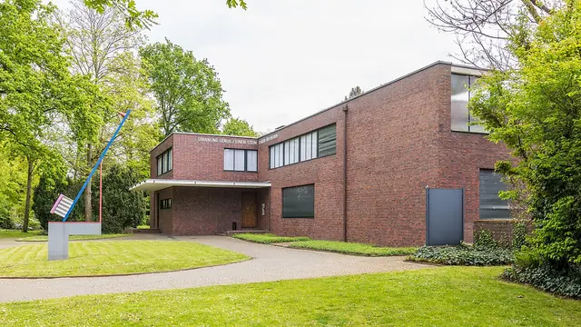 Museen Haus Lange und Haus Esters in Krefeld – Photo 3 of 5
