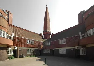 Museum Het Schip in Amsterdam – Photo 1 of 2