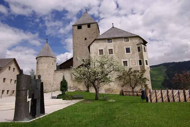 Museum Ladin Ćiastel de Tor in San Martino in Badia