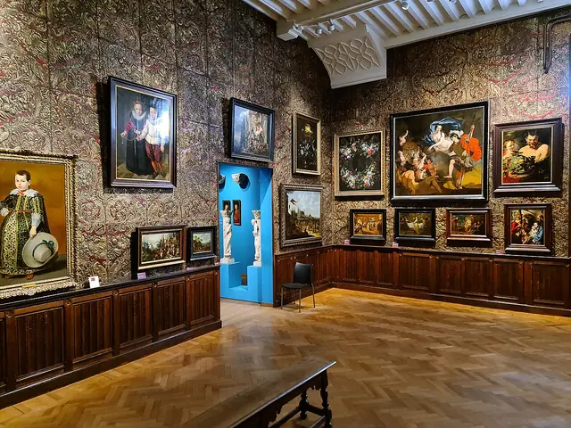 Wikimedia Commons Language Museum Mayer van den Bergh – Opening Hours, Tickets & Photos