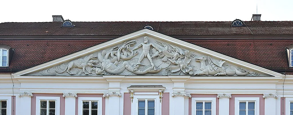 Schloss Friedrichsfelde in Berlin – Photo 2 of 2