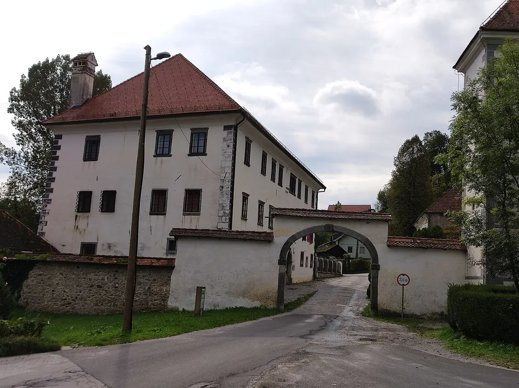 Muzej pošte in telekomunikacij in Polhov Gradec – Photo 2 of 3