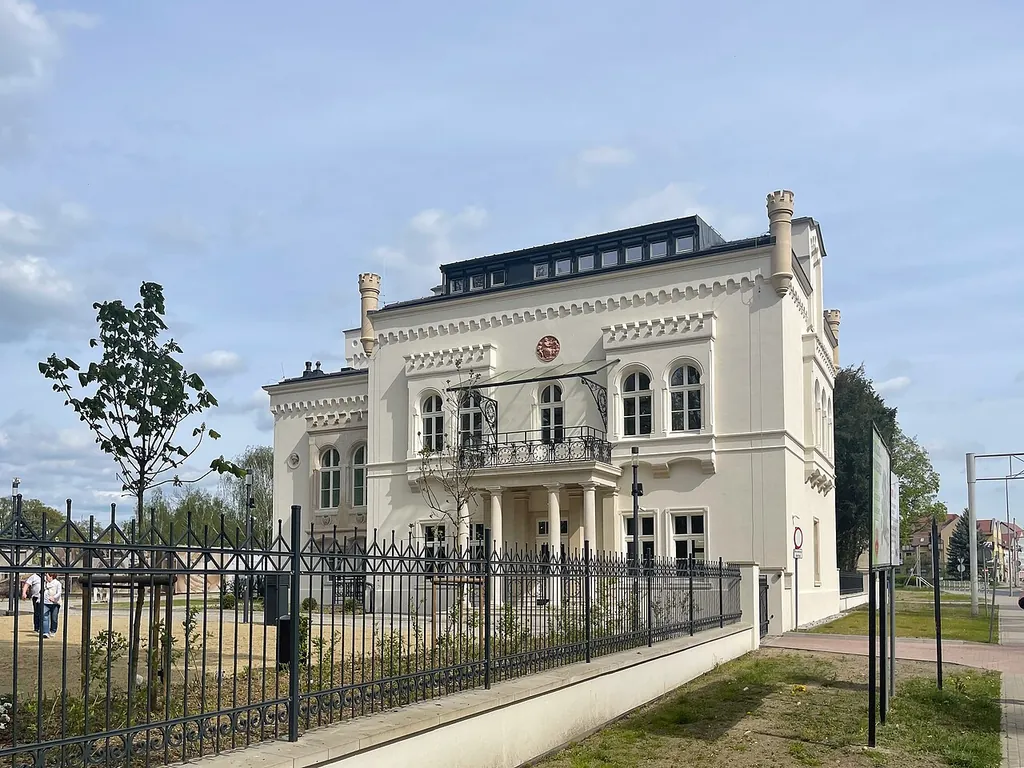Muzeum Ceramiki w Bolesławcu in Bolesławiec – Bild 2 von 3