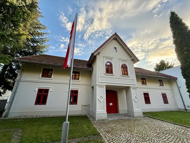 Muzeum Czynu Powstańczego w Górze Świętej Anny in Góra Świętej Anny – Bild 2 von 3