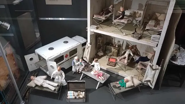 Muzeum Domków Lalek, Gier i Zabawek in Warsaw – Photo 2 of 6