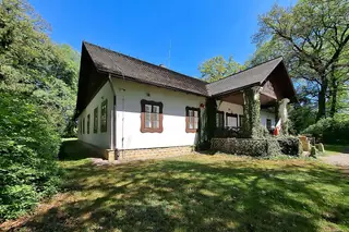 Muzeum Dwór w Dołędze in Zaborów – Zdjęcie 3 z 8