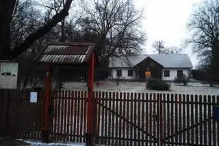 Muzeum Dwór w Dołędze in Zaborów – Zdjęcie 6 z 8
