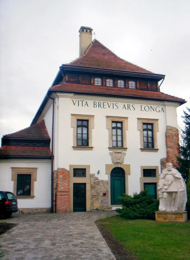 Muzeum Dwory Karwacjanów i Gładyszów w Gorlicach in Gorlice