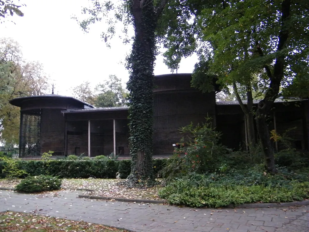 Muzeum Historii Zoo i Lwa w Poznaniu in Poznań