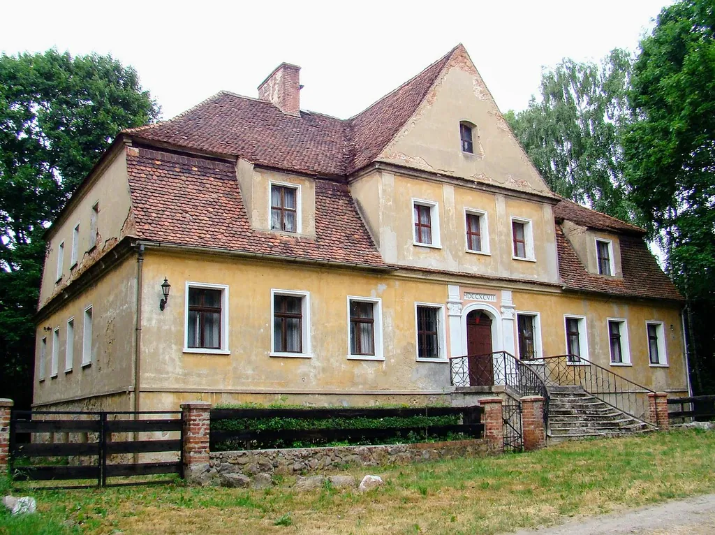 Muzeum Domowe Instrumentów Muzycznych w Dworze w Szybie in Szyba