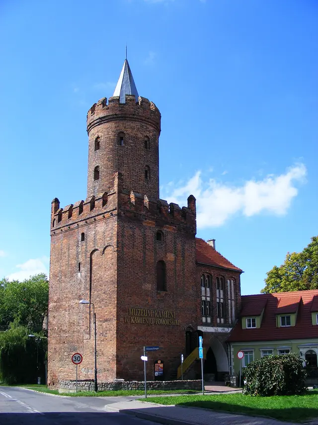 Muzeum Kamieni w Kamieniu Pomorskim in Kamień Pomorski
