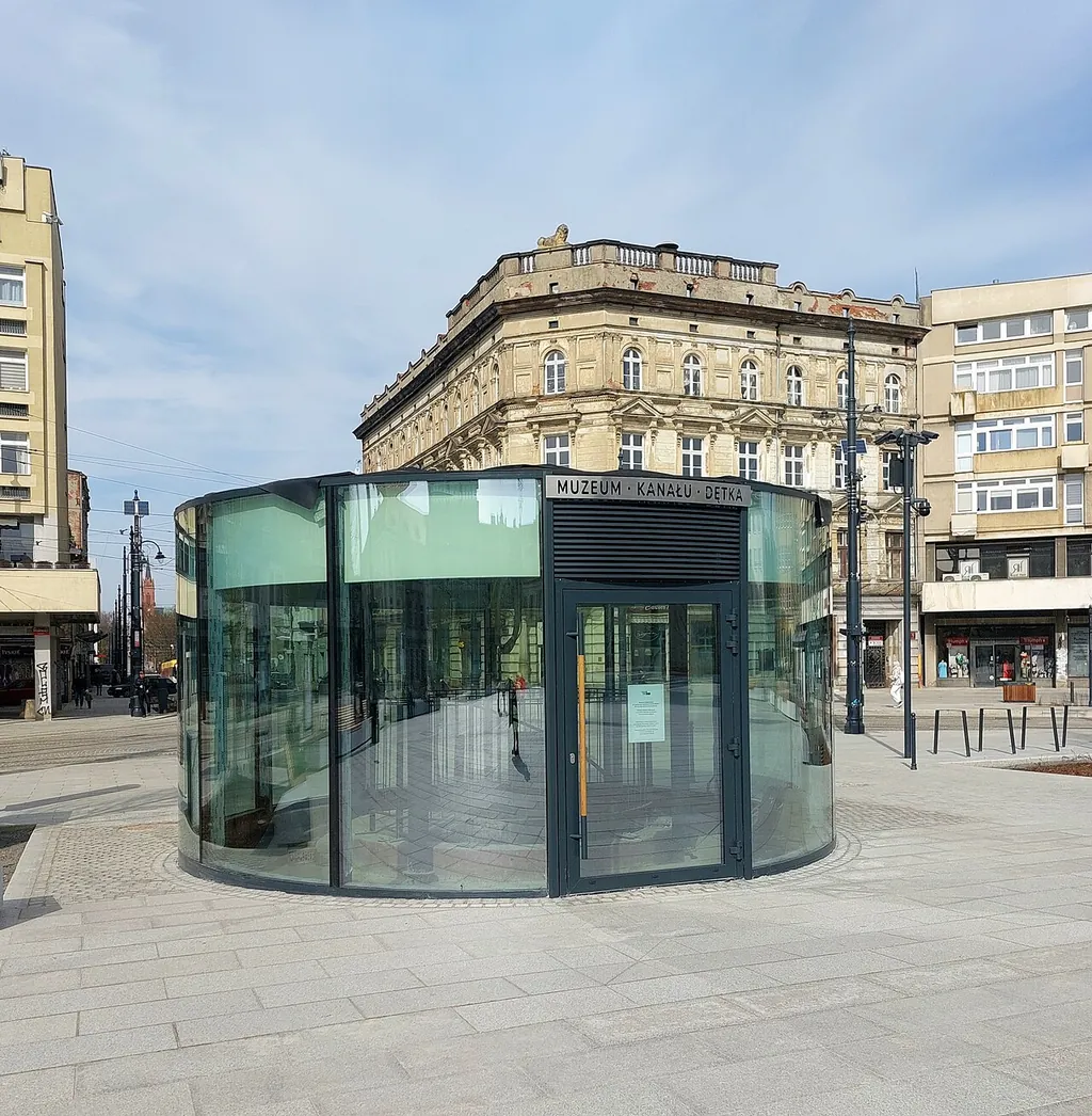 Muzeum Miasta Łodzi in Łódź – Bild 5 von 5