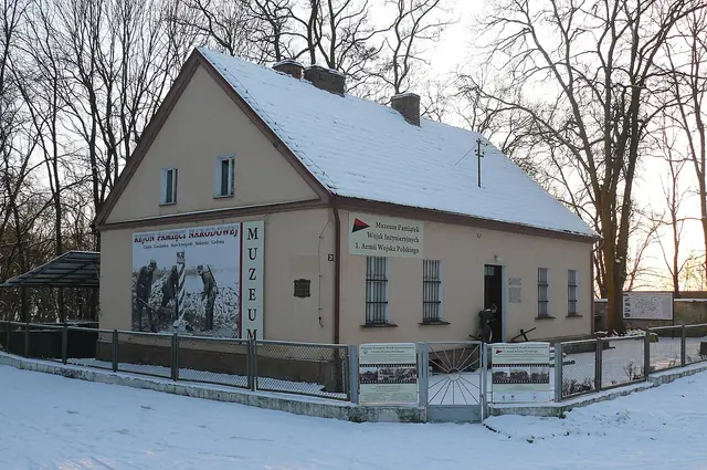 Muzeum Pamiątek Wojsk Inżynieryjnych 1 Armii Wojska Polskiego w Gozdowicach in Gozdowice