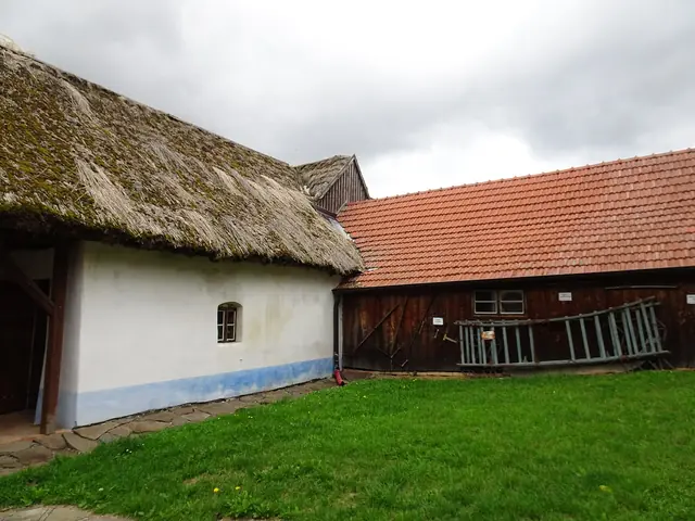Muzeum tradičního bydlení a perleťářství in Senetářov