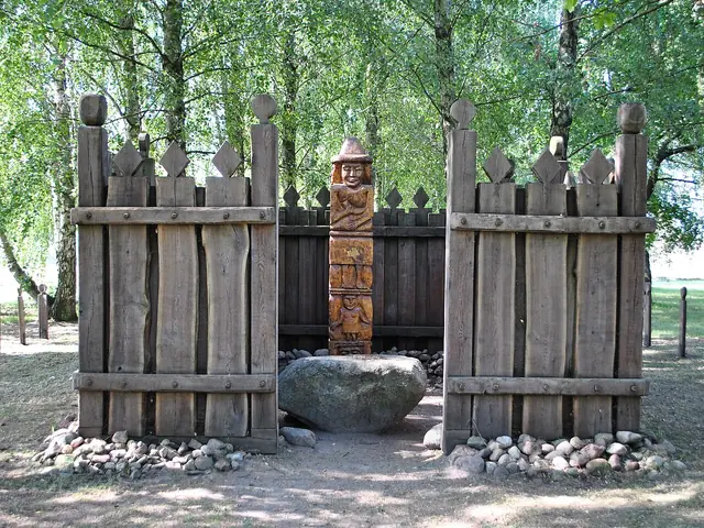 Muzeum Pierwszych Piastów na Lednicy in Dziekanowice – Bild 4 von 7