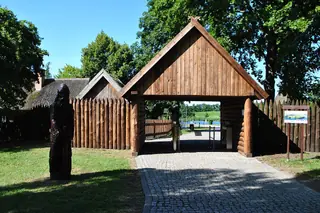 Muzeum Pierwszych Piastów na Lednicy in Dziekanowice – Bild 6 von 7