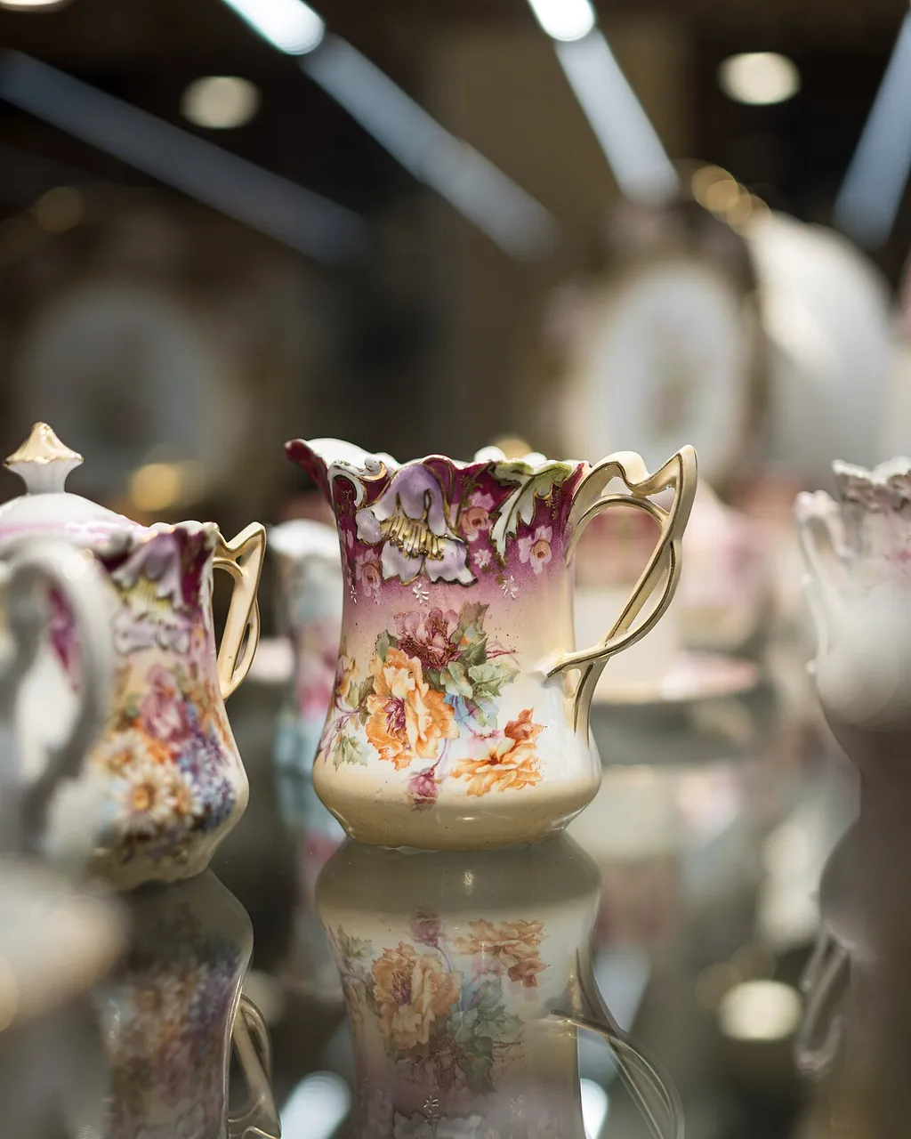 Muzeum Porcelany Śląskiej w Tułowicach in Tułowice – Bild 3 von 3