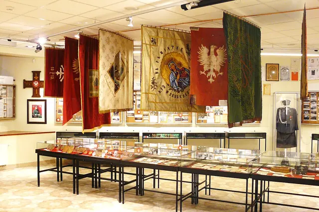 Muzeum Powstańców Wielkopolskich im. Gen. Józefa Dowbora Muśnickiego w Lusowie in Lusowo