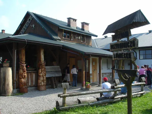 Muzeum Przyrodniczo-Łowieckie "Knieja" w Nowosiółkach in Nowosiółki
