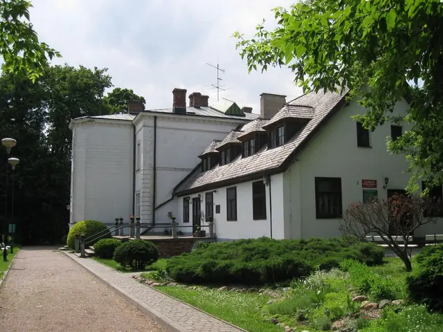 Muzeum Przyrody – Dwór Lutosławskich w Drozdowie in Drozdowo
