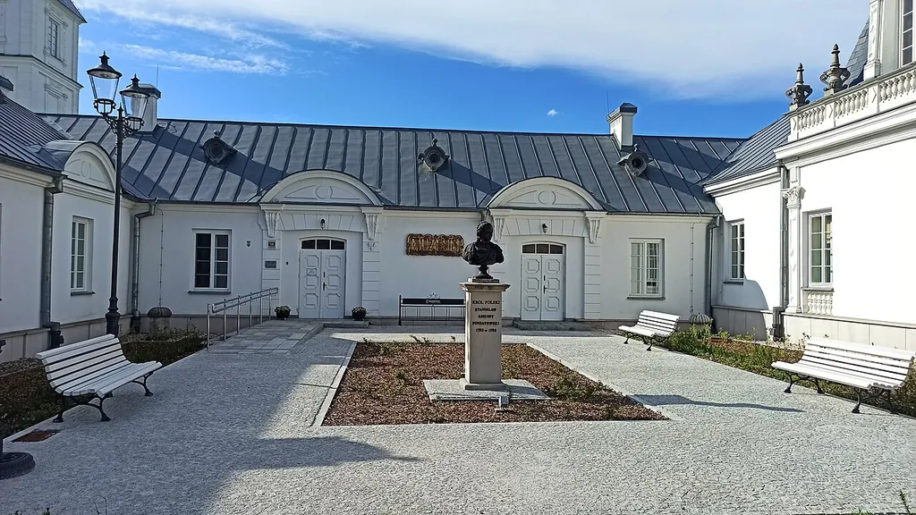 Muzeum Regionalne w Kozienicach im. prof. Tomasza Mikockiego in Kozienice – Photo 3 of 4