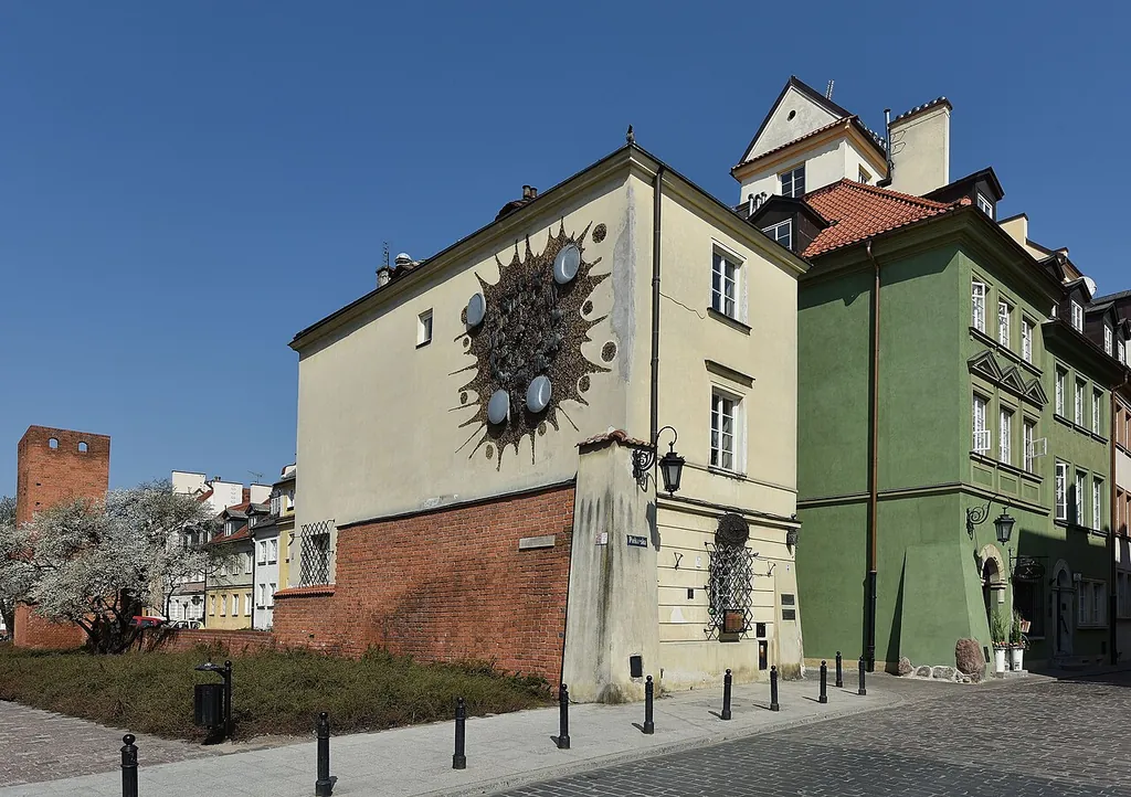 Muzeum Rzemiosł Artystycznych i Precyzyjnych im. Jerzego Januszkiewicza in Warszawa